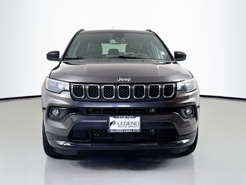 Used 2023 Jeep Compass Latitude w/ Convenience Group AWD/4WD image 3