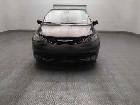 Used 2023 Chrysler Voyager LX FWD image 15