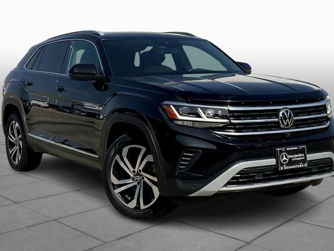 Used 2021 Volkswagen Atlas Cross Sport SEL Premium image 2