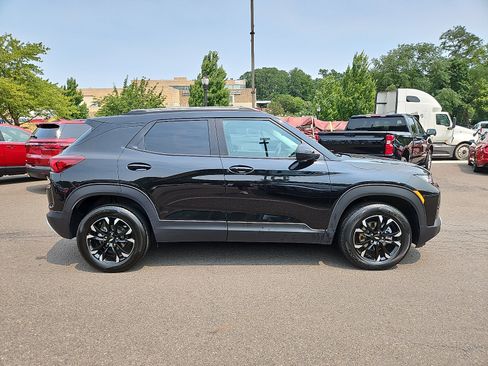 Used 2023 Chevrolet TrailBlazer LT w/ Convenience Package AWD/4WD image 7