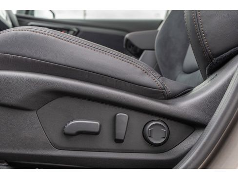 New 2025 Subaru Forester Touring image 17