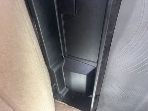 Used 2014 Ford F250 Lariat w/ Lariat Interior Package image 14