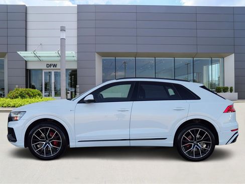 Used 2021 Audi Q8 Prestige w/ Prestige Package image 3