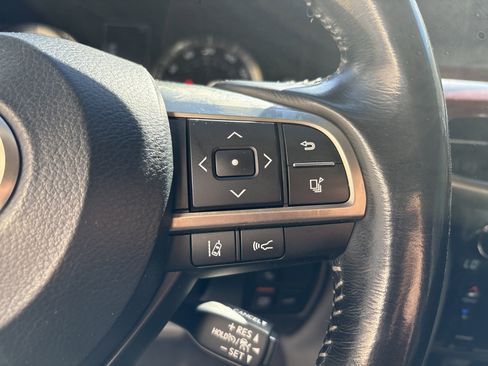 Used 2017 Lexus LX 570 4WD w/ Luxury Package image 20