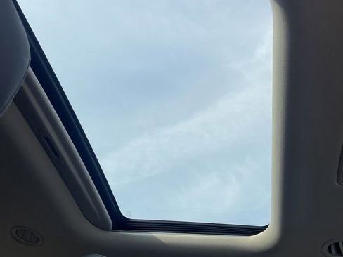 Used 2024 Kia Carnival SX Prestige image 12