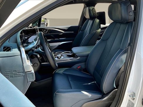 New 2025 Cadillac Escalade IQ Sport 2 w/ LPO, ONYX Package image 9