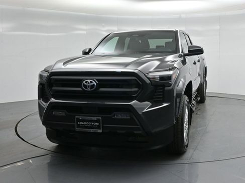 Used 2025 Toyota Tacoma SR5 image 52