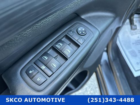 Used 2022 Jeep Grand Cherokee Laredo X image 22