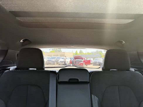 Used 2021 Volvo XC40 P8 Recharge w/ Advanced Package AWD/4WD image 42