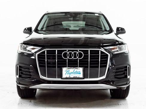 Used 2023 Audi Q7 2.0T Premium w/ Towing Package AWD/4WD image 3