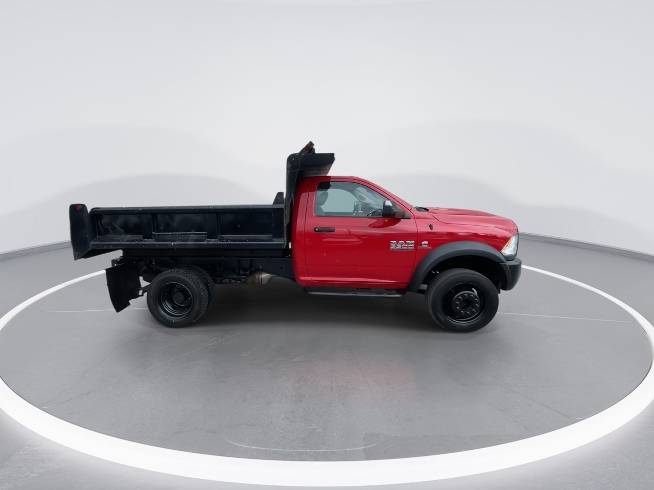 Used 2017 RAM 5500 Tradesman w/ Power Accessory Group AWD/4WD image 3