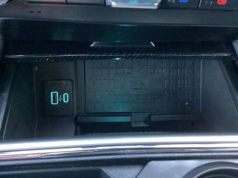 Used 2022 Ford F250 Platinum w/ FX4 Off-Road Package image 52