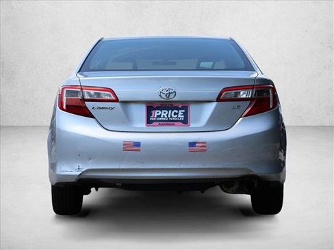 Used 2013 Toyota Camry LE FWD image 6