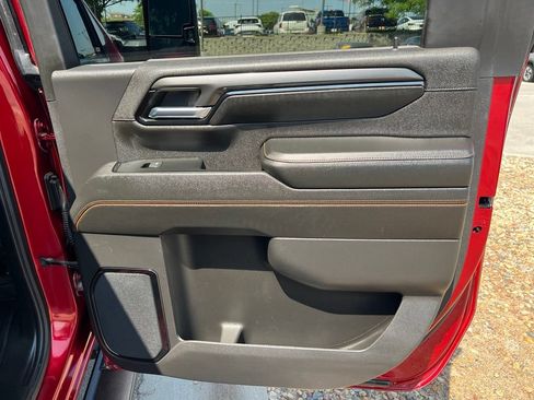 Used 2024 GMC Sierra 2500 AT4 w/ Technology Package AWD/4WD image 29