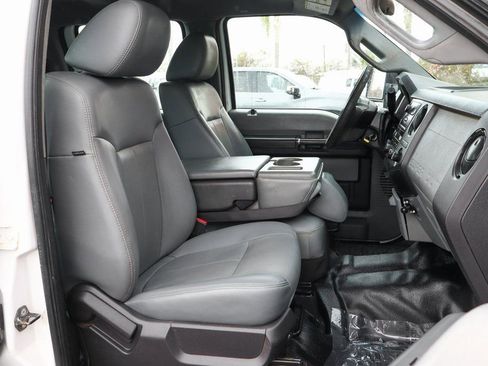 Used 2011 Ford F550 4x4 Crew Cab Super Duty w/ Payload Upgrade Pkg image 33