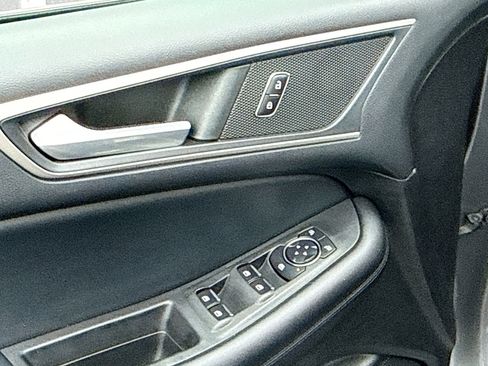 Used 2022 Ford Edge SEL image 8