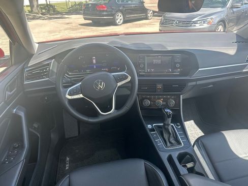 Used 2023 Volkswagen Jetta SE w/ Panoramic Sunroof Package image 49