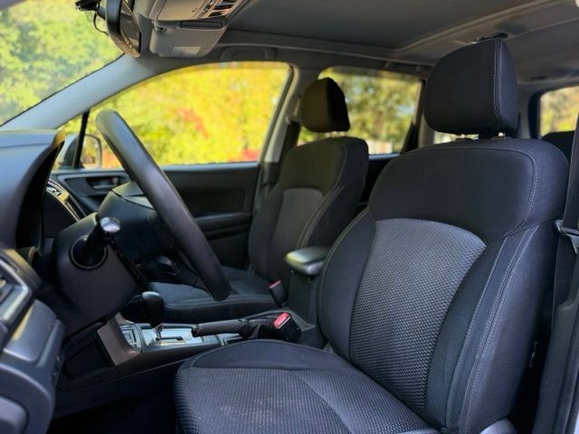 Used 2016 Subaru Forester 2.5i Premium w/ All-Weather Package AWD/4WD image 10