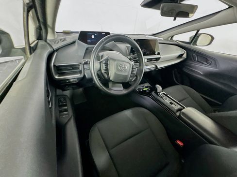 Used 2024 Toyota Prius LE image 18