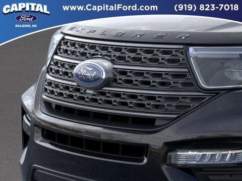 New 2024 Ford Explorer XLT w/ Equipment Group 202A image 17