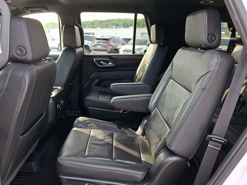 Used 2024 Chevrolet Tahoe LT w/ Luxury Package AWD/4WD image 10