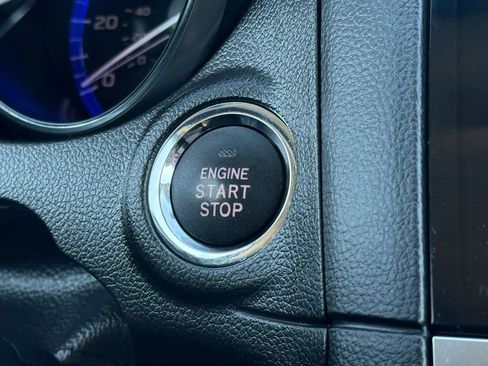 Used 2017 Subaru Outback 2.5i Limited image 37