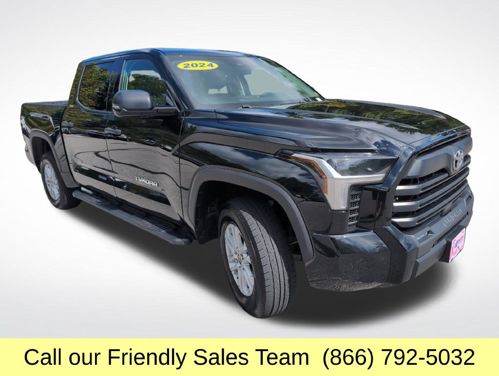 Used 2024 Toyota Tundra SR5 w/ SR5 Convenience Package AWD/4WD image 9