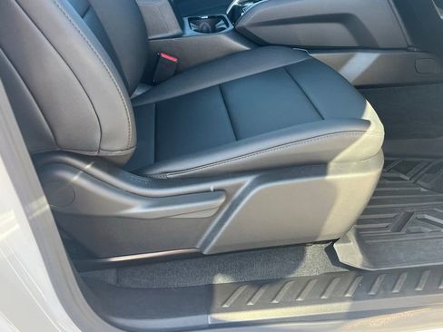 Certified 2025 Chevrolet Colorado Trail Boss AWD/4WD image 14