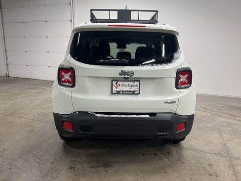 Used 2017 Jeep Renegade Latitude image 5