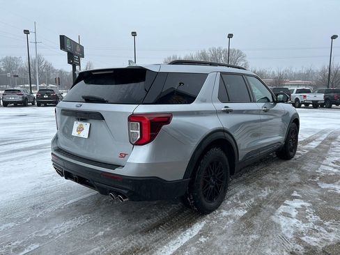 Used 2020 Ford Explorer ST w/ ST Street Pack image 5