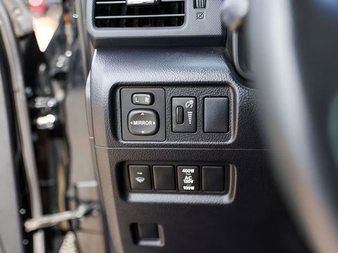 Used 2019 Toyota 4Runner SR5 AWD/4WD image 15