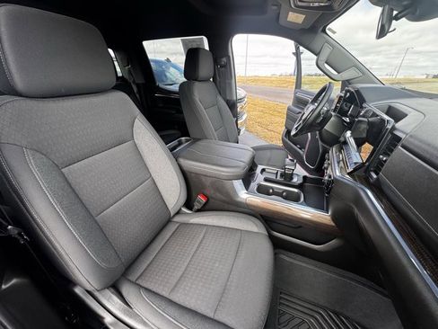 Used 2024 Chevrolet Silverado 1500 LT image 11