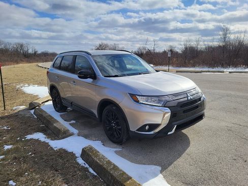 Used 2019 Mitsubishi Outlander LE image 5