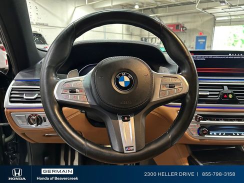 Used 2022 BMW 750i xDrive w/ Luxury Rear Seating Package AWD/4WD image 16