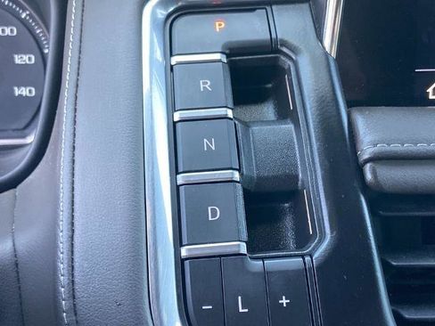 Used 2021 Chevrolet Tahoe LT w/ Luxury Package RWD image 12