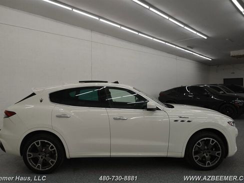 Used 2022 Maserati Levante Modena AWD/4WD image 9