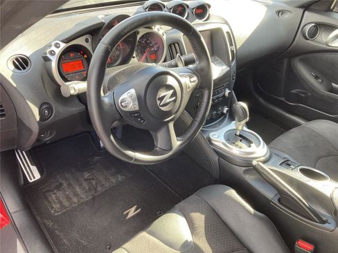 Used 2019 Nissan 370Z Touring Sport image 10
