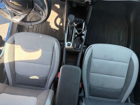 Used 2024 Chevrolet TrailBlazer LT w/ LT Cold Weather Package AWD/4WD image 12