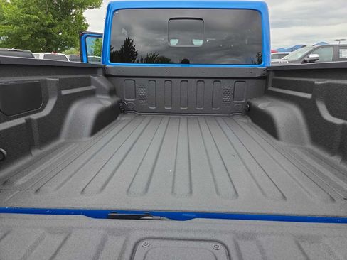 New 2026 Jeep Gladiator Sport AWD/4WD image 27