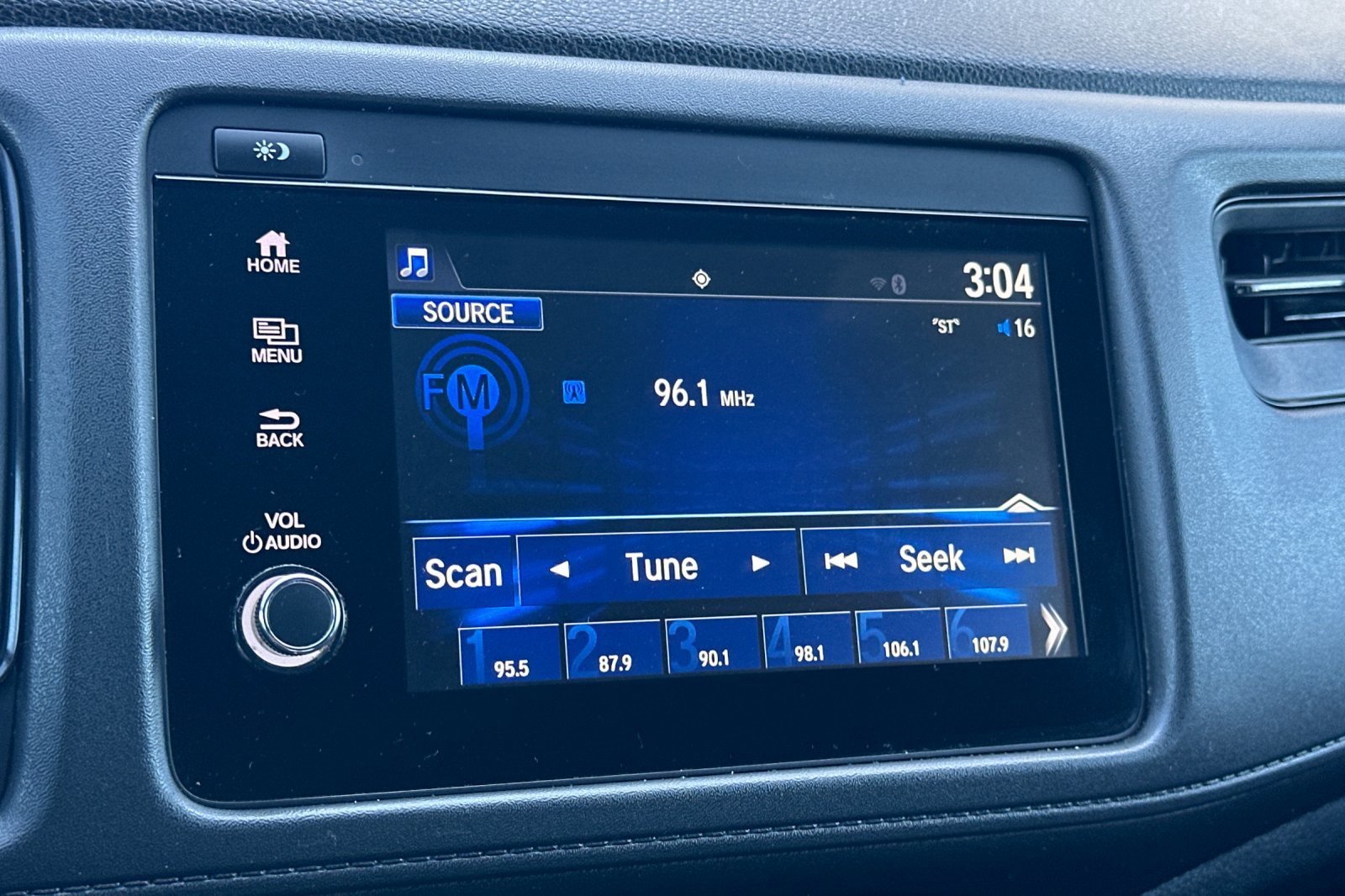 Certified 2022 Honda HR-V Sport image 17