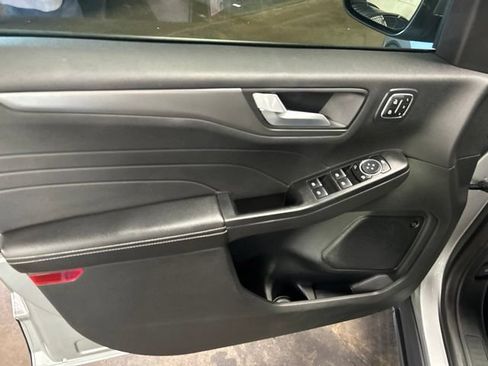 Used 2023 Ford Escape Active w/ Tech Pack #2 AWD/4WD image 12