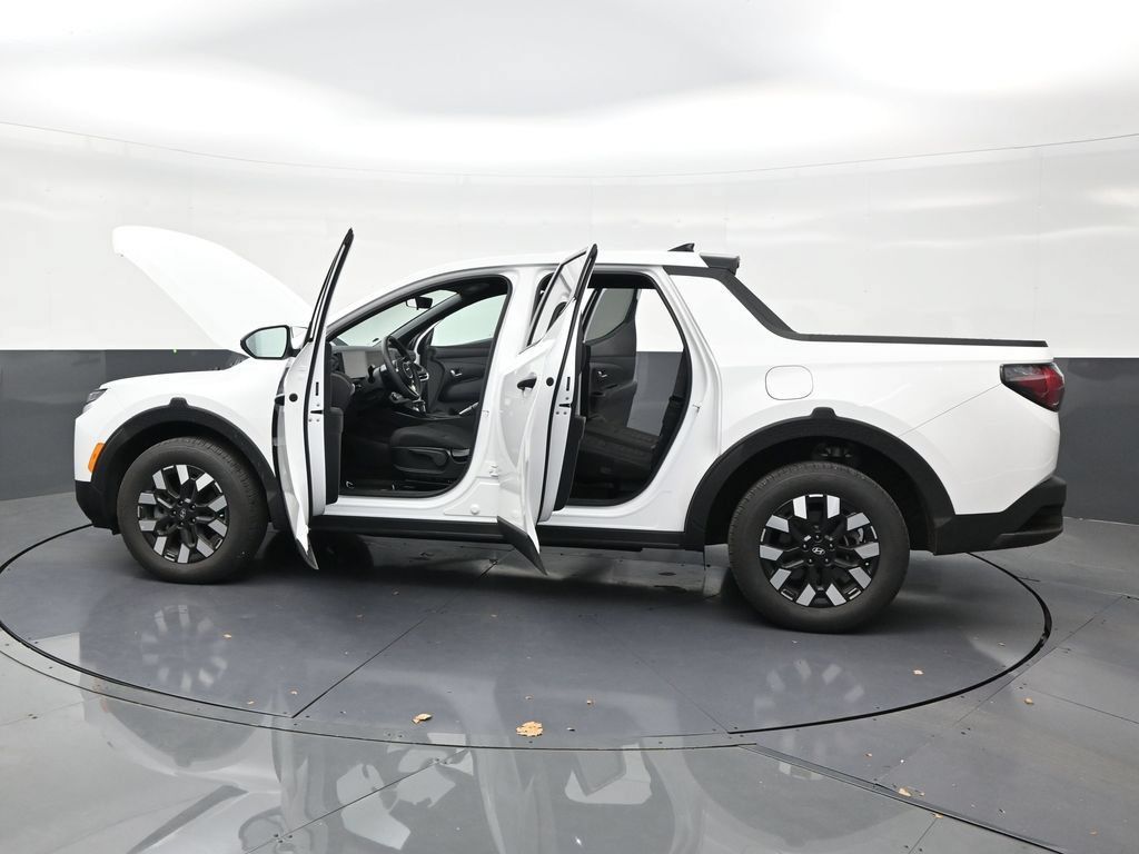 Used 2026 Hyundai Santa Cruz SE FWD image 30