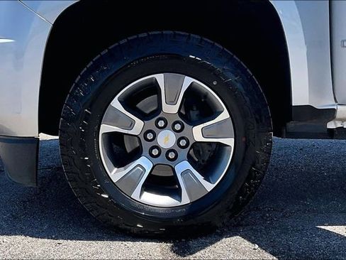 Used 2018 Chevrolet Colorado Z71 AWD/4WD image 35