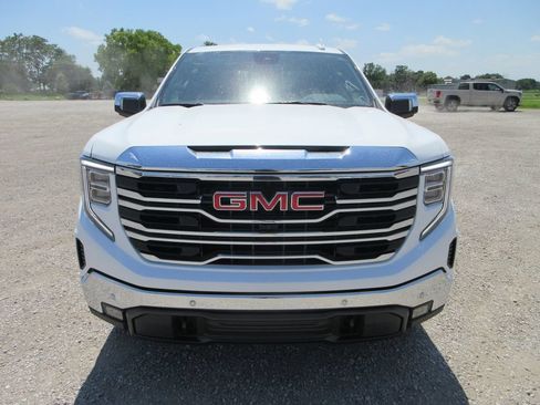 New 2026 GMC Sierra 1500 SLT w/ SLT Premium Plus Package AWD/4WD image 13