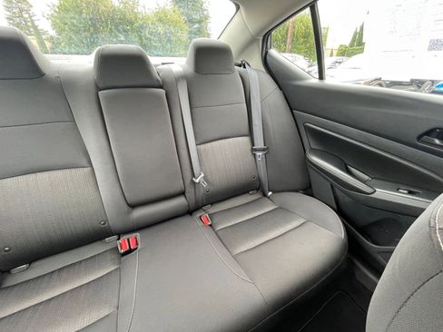 Used 2025 Nissan Altima 2.5 SV image 32