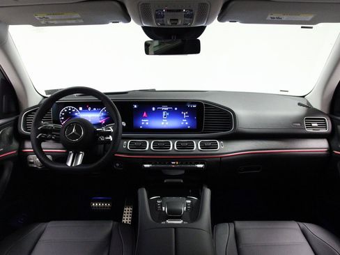 New 2026 Mercedes-Benz GLS 450 4MATIC image 2