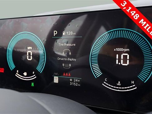 Used 2025 Hyundai Tucson SE image 18