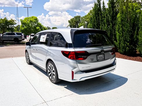 New 2026 Honda Odyssey EX-L image 8
