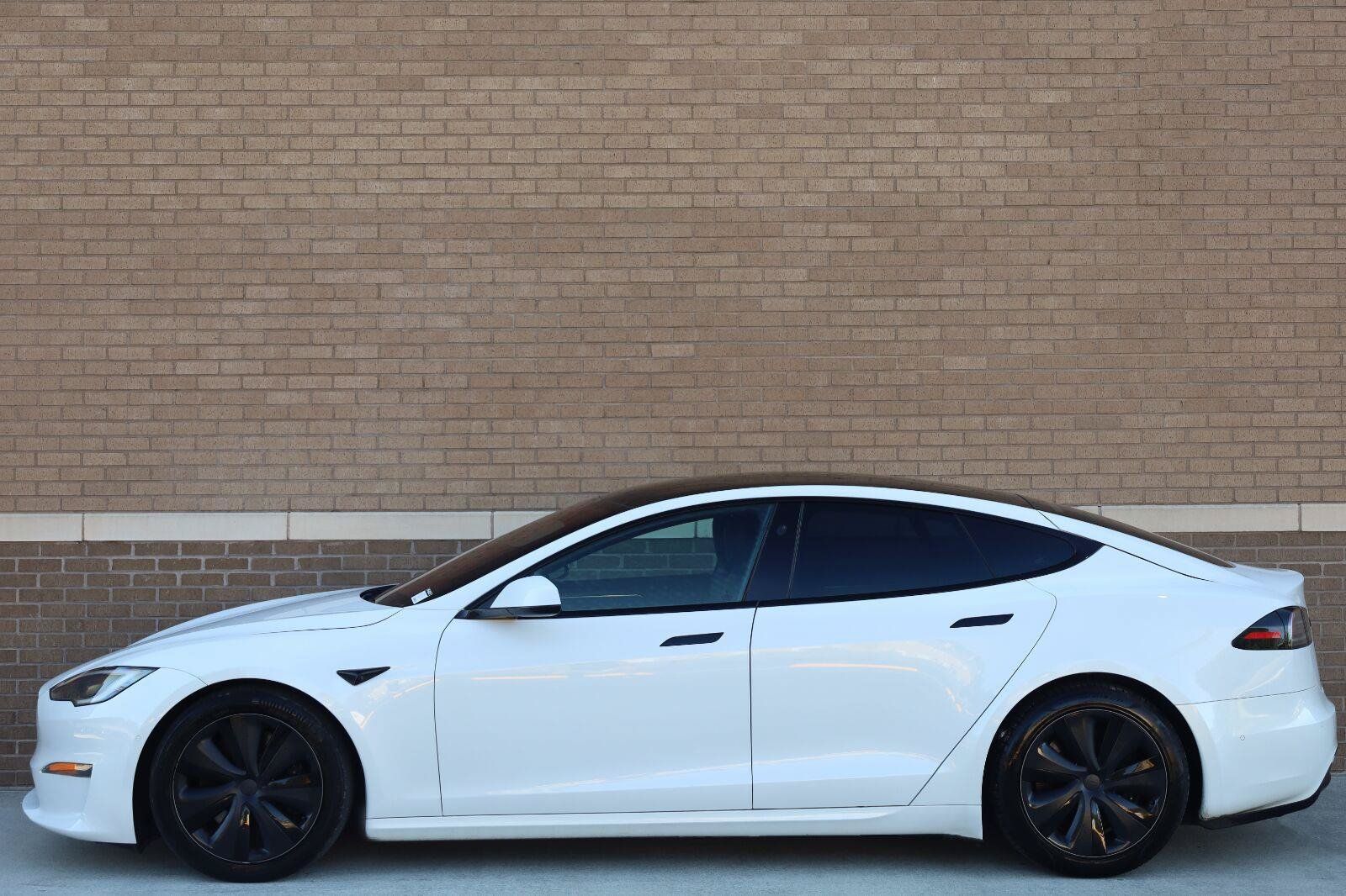 Used 2022 Tesla Model S AWD/4WD image 2