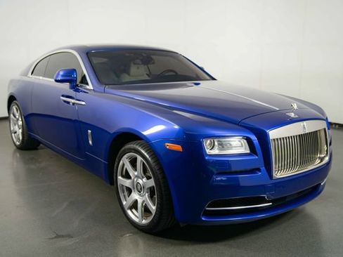 Used 2014 Rolls-Royce Wraith RWD image 2